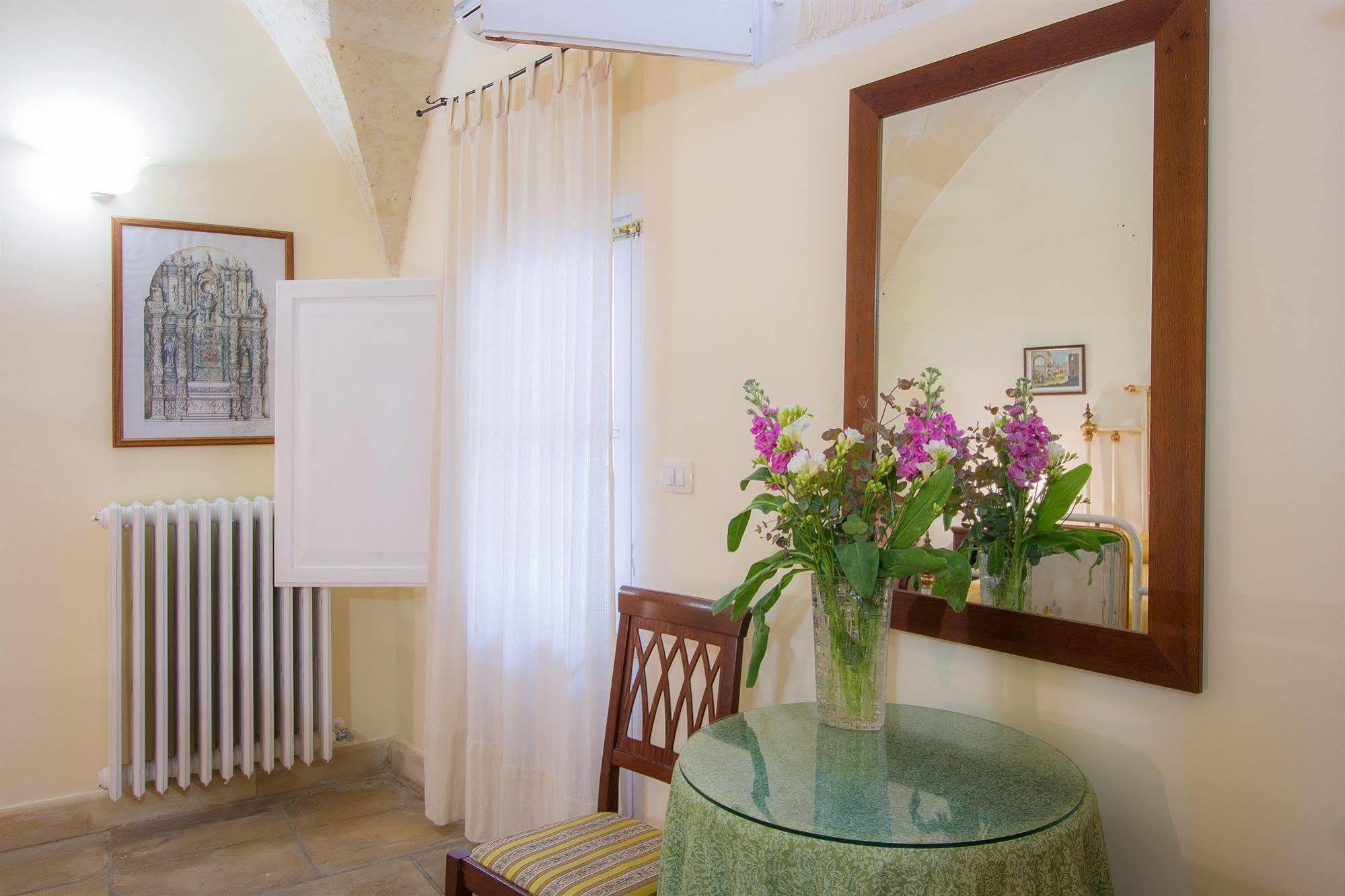 B&B Casa Li Santi Lecce Exterior foto